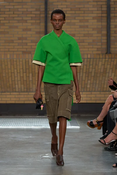 Look 26